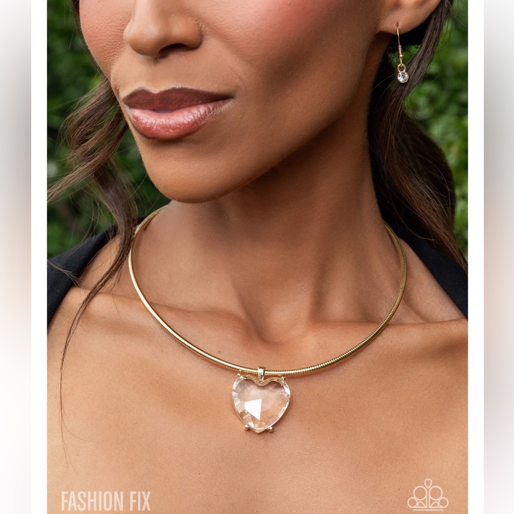 🤍💛🤍 “FACETED FINERY” GOLD NECKLACE WITH FREE EARRINGS ~ PAPARAZZI❗️🤍💛🤍